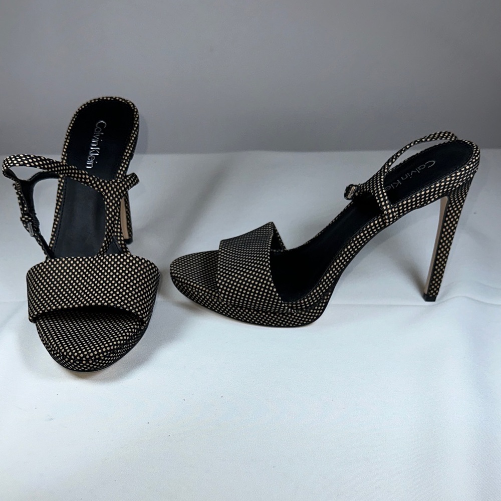 CALVIN KLEIN Surie Size 7 Polka Dot Brown/Black Platform Heel - NEW NEVER WORN